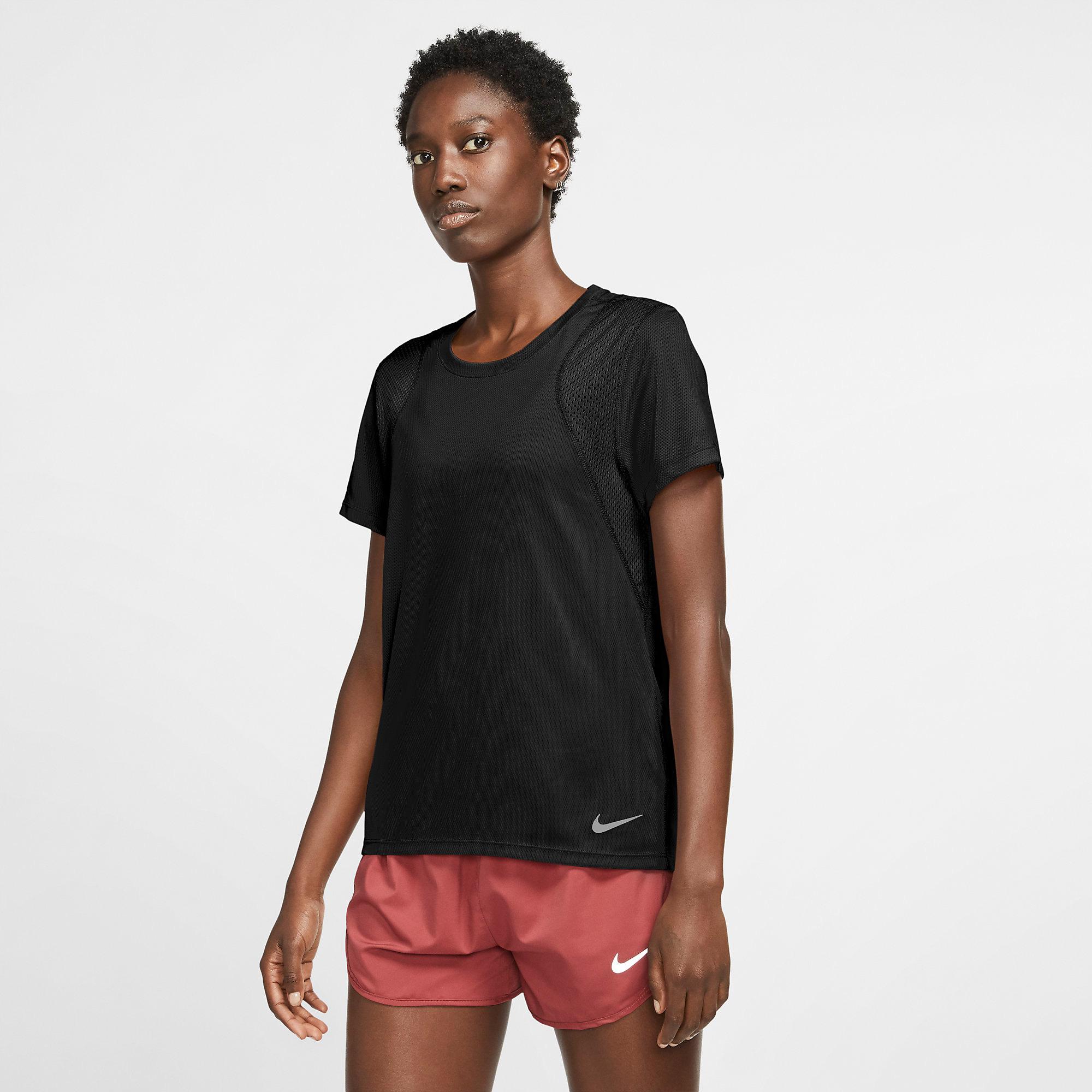 Nike Kadın Koşu Kısa Kollu Üst 890353-010 (Siyah / M)